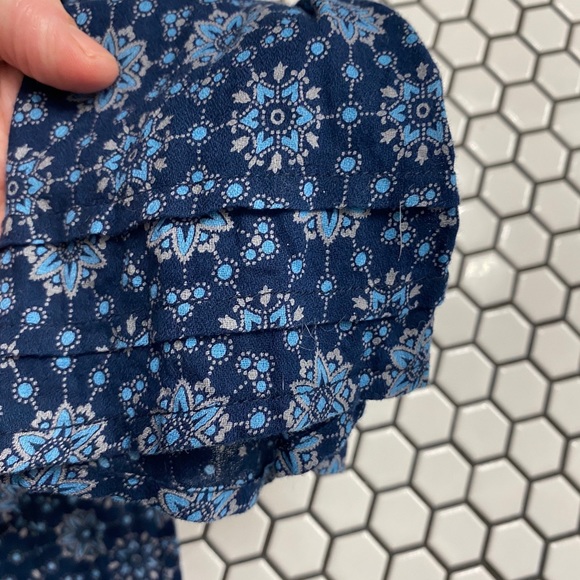 Izod top size small (no tag) - Picture 4 of 5